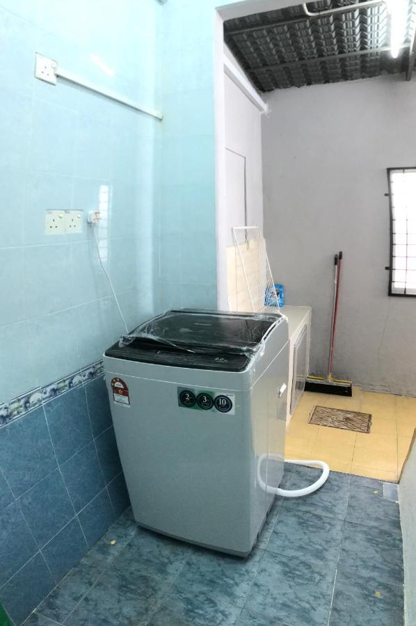 Ruhani Homestay 3 Kb - 4 Bedroom Fully Airconditioned With Wifi & Netflix Kota Bahru Luaran gambar