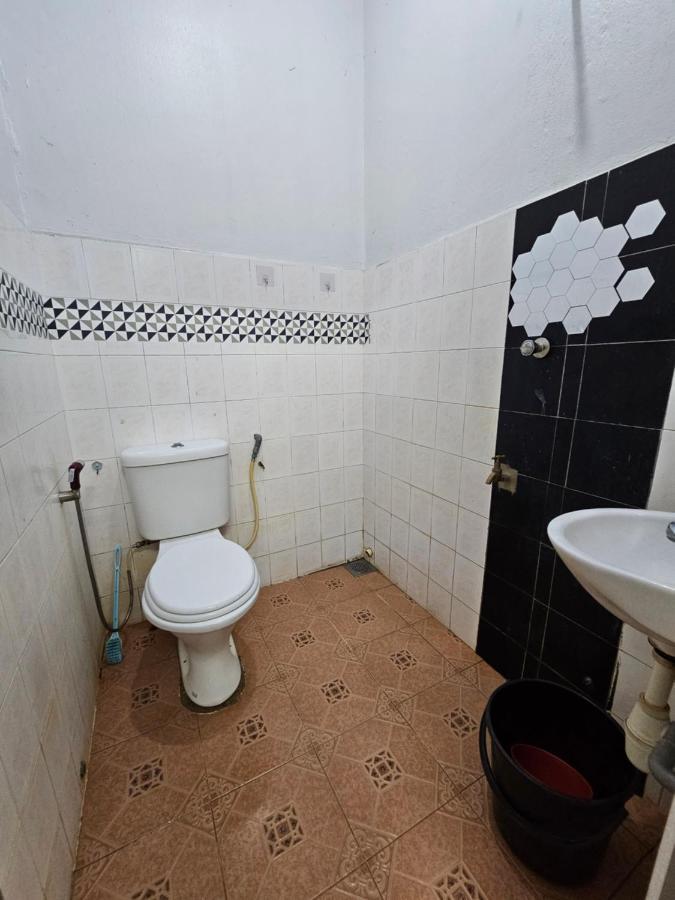 Ruhani Homestay 3 Kb - 4 Bedroom Fully Airconditioned With Wifi & Netflix Kota Bahru Luaran gambar