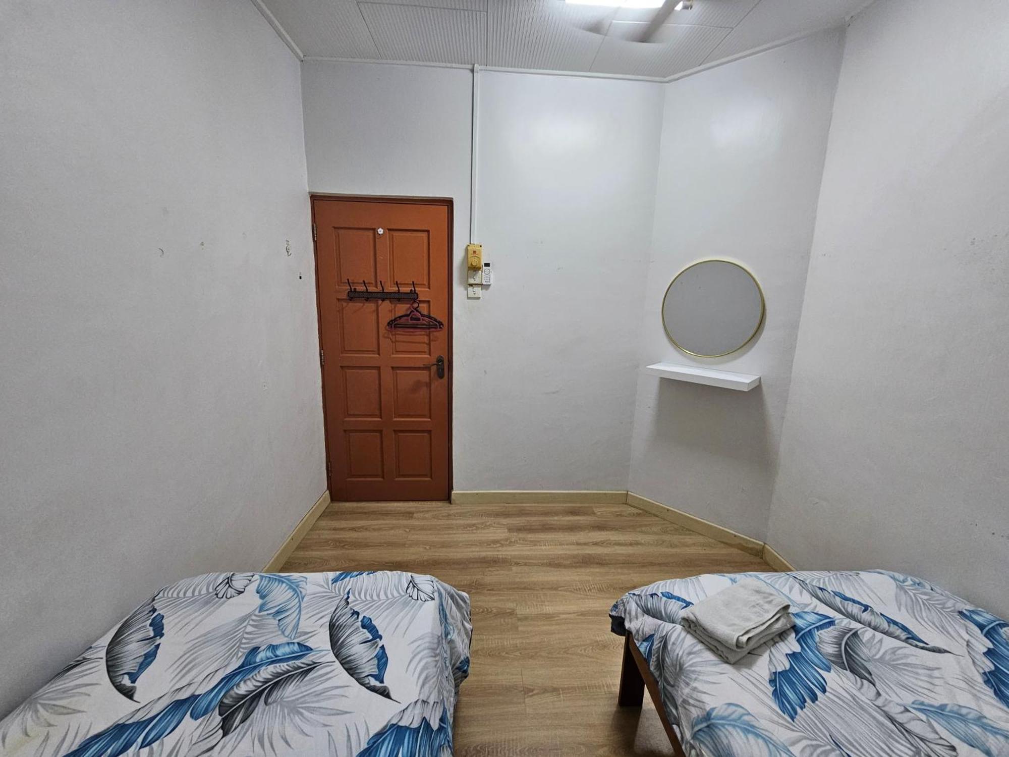 Ruhani Homestay 3 Kb - 4 Bedroom Fully Airconditioned With Wifi & Netflix Kota Bahru Luaran gambar