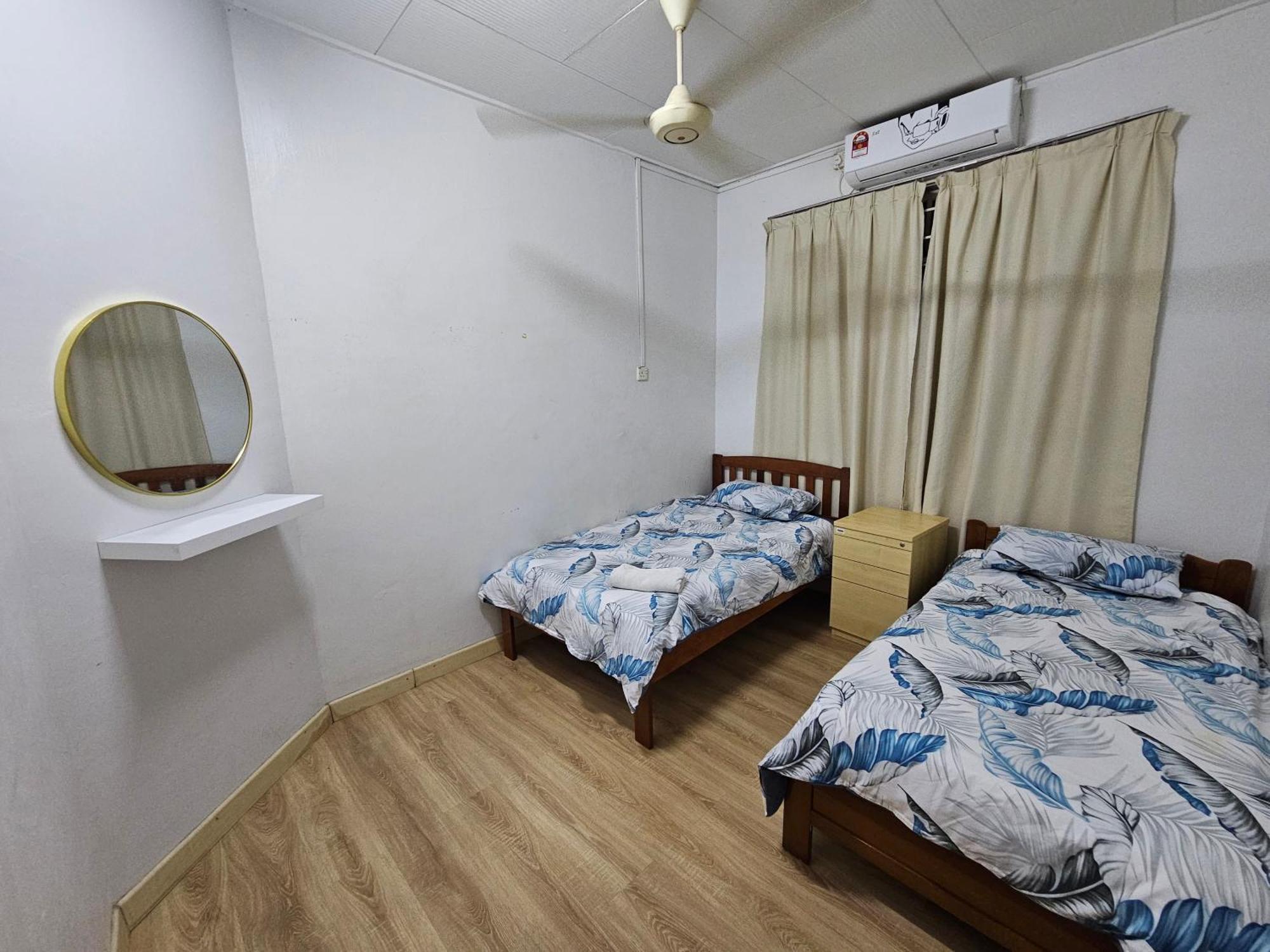 Ruhani Homestay 3 Kb - 4 Bedroom Fully Airconditioned With Wifi & Netflix Kota Bahru Luaran gambar
