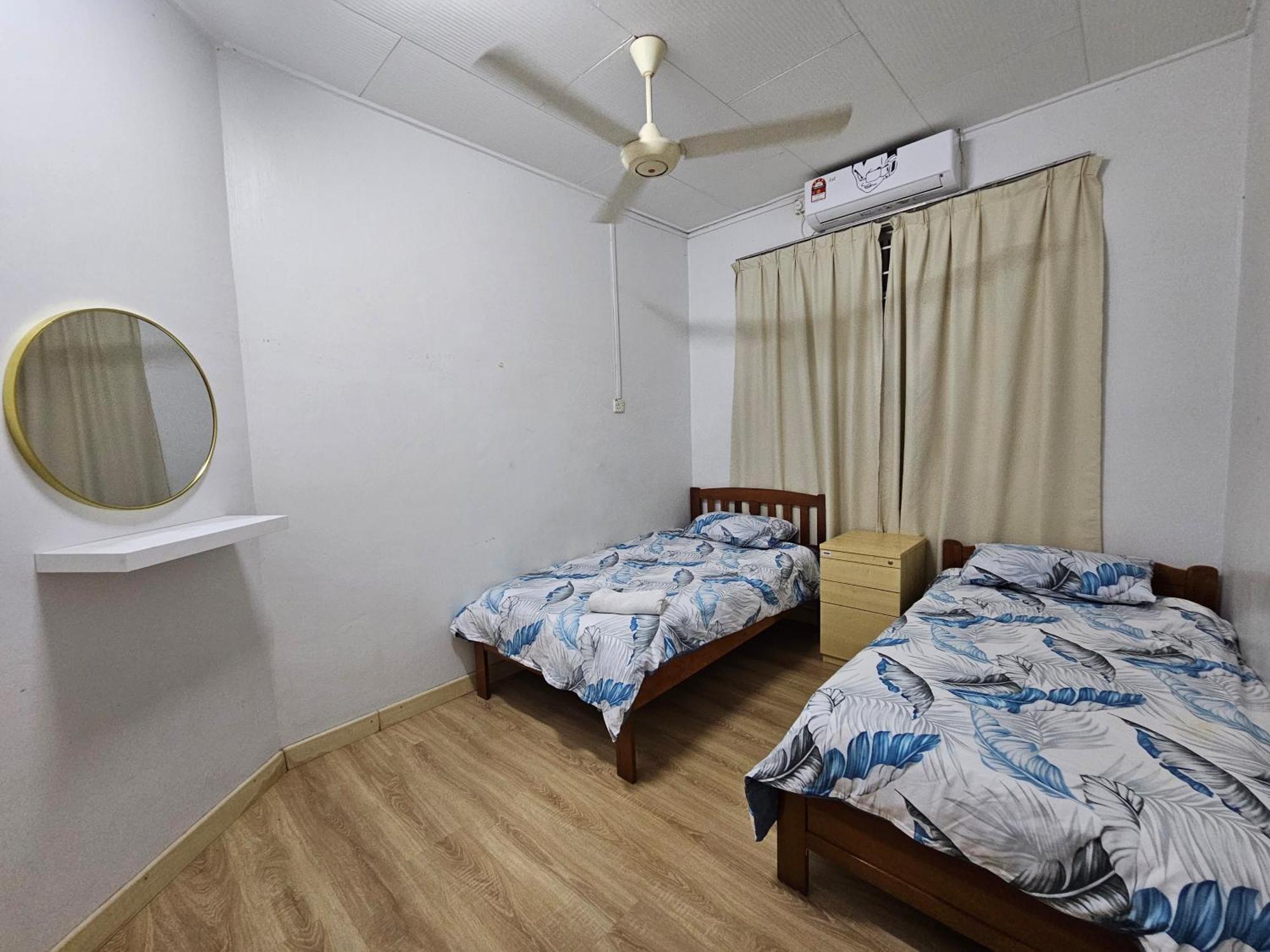 Ruhani Homestay 3 Kb - 4 Bedroom Fully Airconditioned With Wifi & Netflix Kota Bahru Luaran gambar