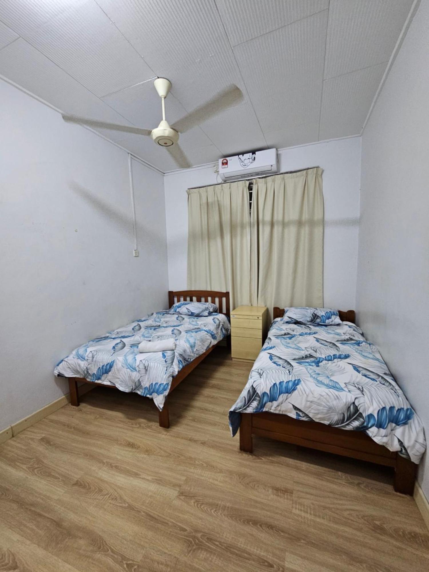 Ruhani Homestay 3 Kb - 4 Bedroom Fully Airconditioned With Wifi & Netflix Kota Bahru Luaran gambar