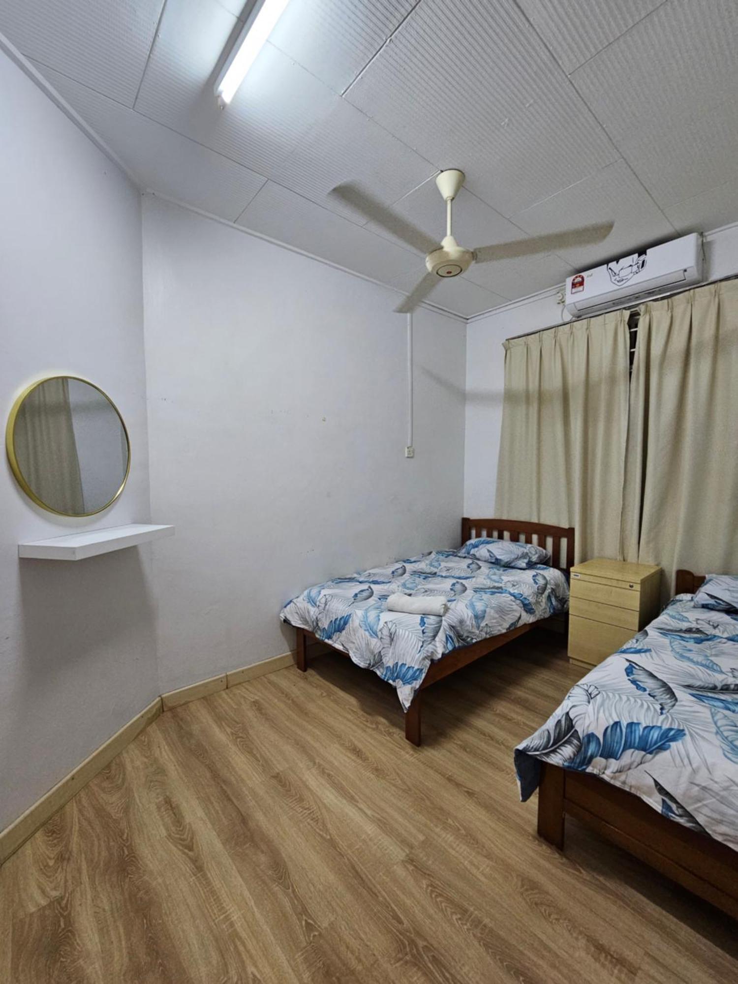 Ruhani Homestay 3 Kb - 4 Bedroom Fully Airconditioned With Wifi & Netflix Kota Bahru Luaran gambar