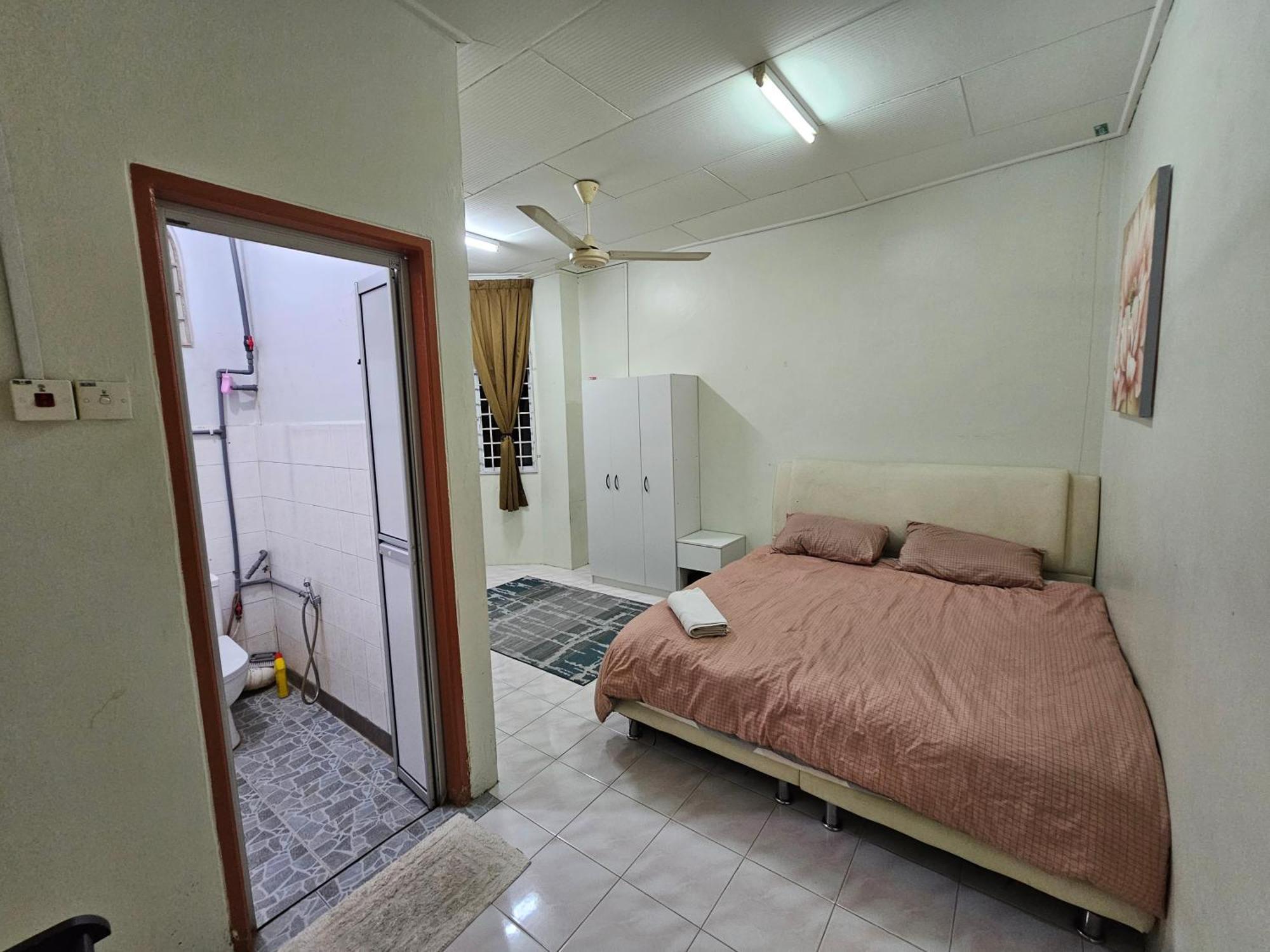 Ruhani Homestay 3 Kb - 4 Bedroom Fully Airconditioned With Wifi & Netflix Kota Bahru Luaran gambar